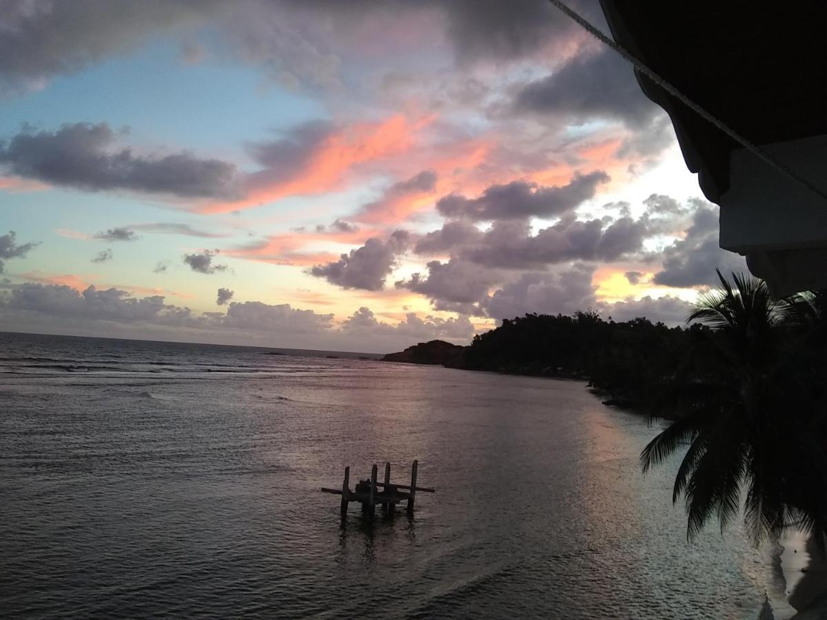 Calibishie Sandbar Buitenkant foto