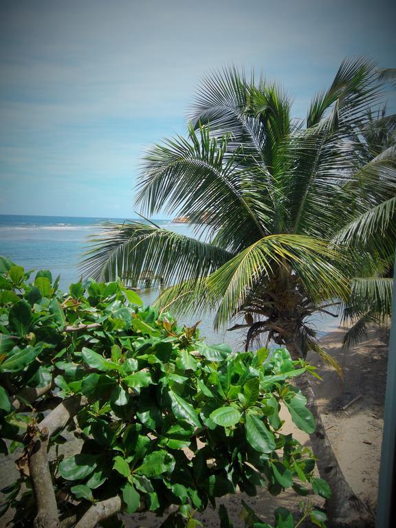 Calibishie Sandbar Buitenkant foto